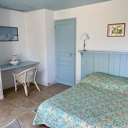 Maison Rénovée Près Plage, 6 Couchages, Terrasse, Bbq, Parking, Internet Inclus - Fr-1-224b-588 *