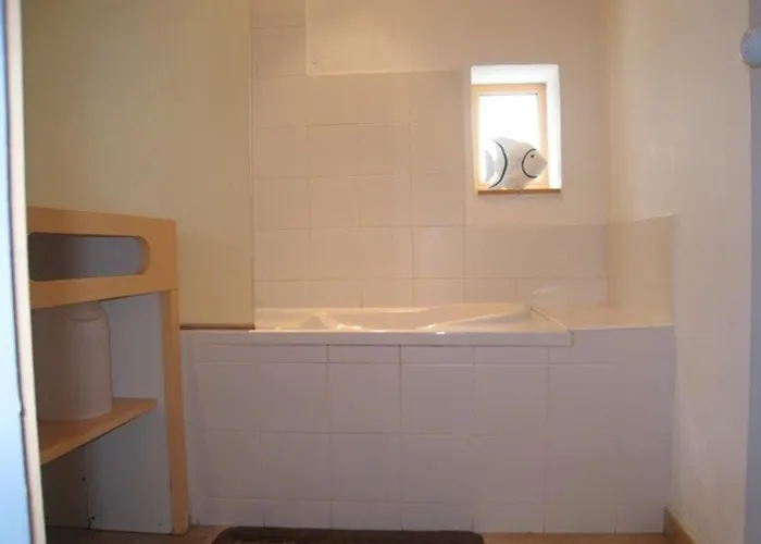 Maison Rénovée Près Plage, 6 Couchages, Terrasse, Bbq, Parking, Internet Inclus - Fr-1-224b-588 *